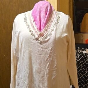 Ladies stylish beaded long sleeve top 2XL NWOT